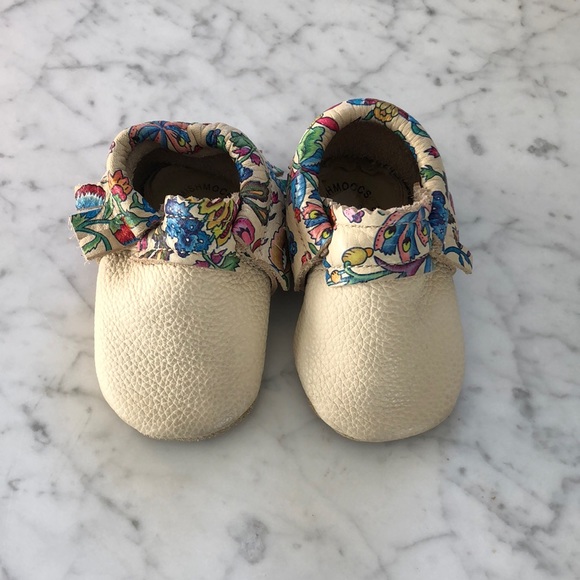 Handmade baby moccasins size 3 - Picture 4 of 9